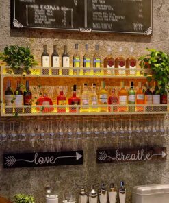 Casier à vin mural éclairé par LED avec étagères flottantes en métal - Grande étagère pour bouteilles d'alcool avec support pour verres à vin - Étagère de rangement industrielle pour bar à d