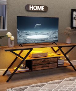 Trironsun Meuble TV rustique de 140 cm pour TV jusqu'à 65" avec prise de courant et lumière LED, 2 tiroirs de rangement en tissu, centre de divertissement pour chambre à coucher, salon (marron